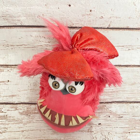 DESPICABLE ME Minion Mayhem Female Kyle Plush - Picture 2 of 9